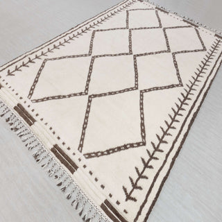 Zanafi Ivory Moroccan Ourain Bohemian Beni Rug